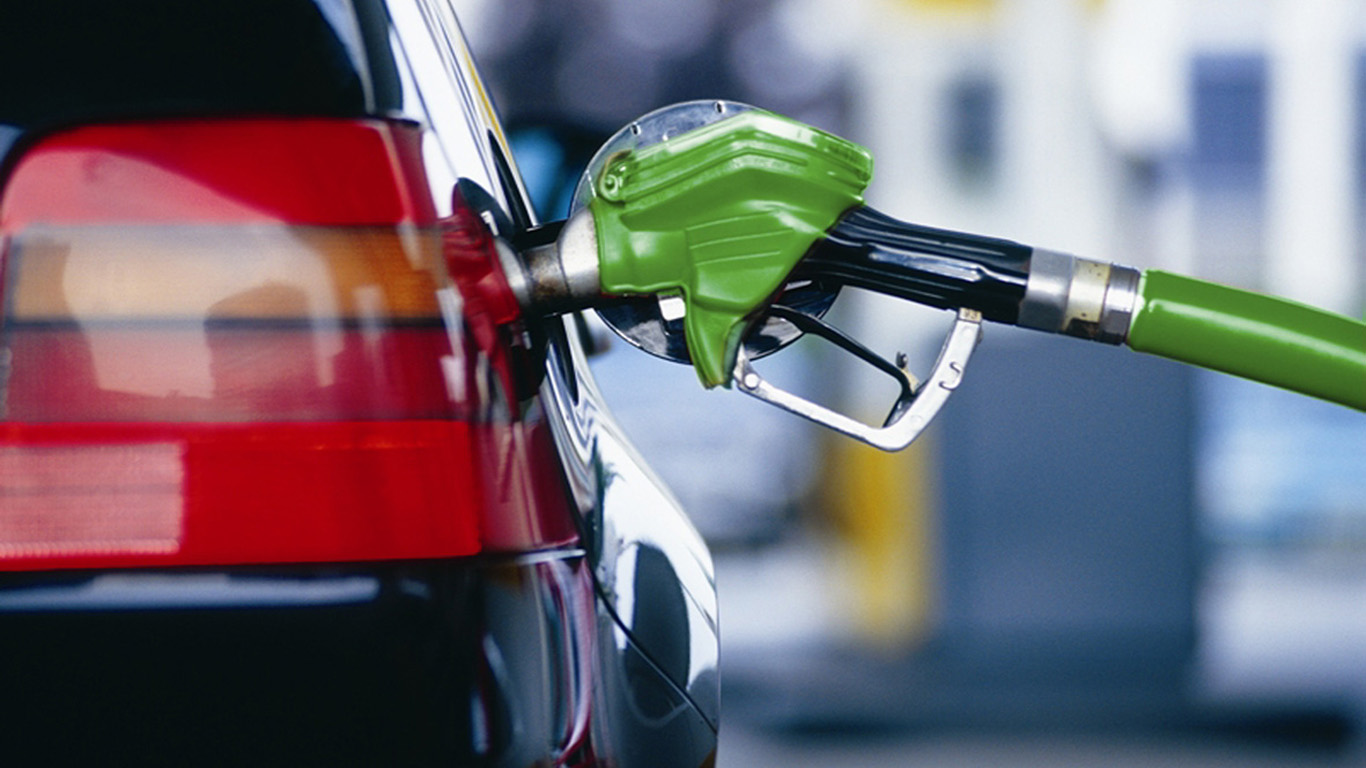 Как определить некачественный бензин или дизель?